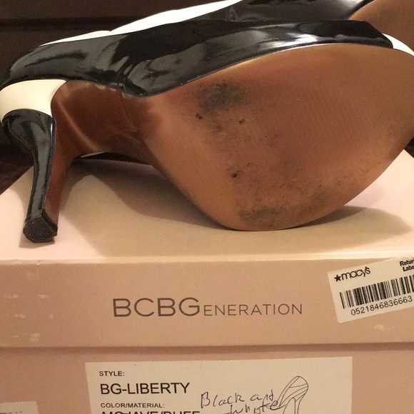 EUC BCBG LIBERTY BLACK & WHITE HEELS - Picture 5 of 7